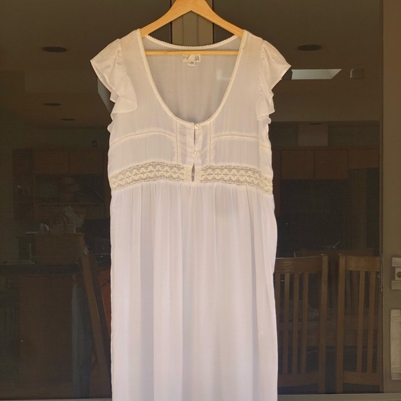 D. RA Dress - Picture 1 of 4